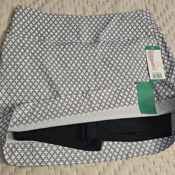 Ladies' Tummy Control Skort - Picture 3 of 4